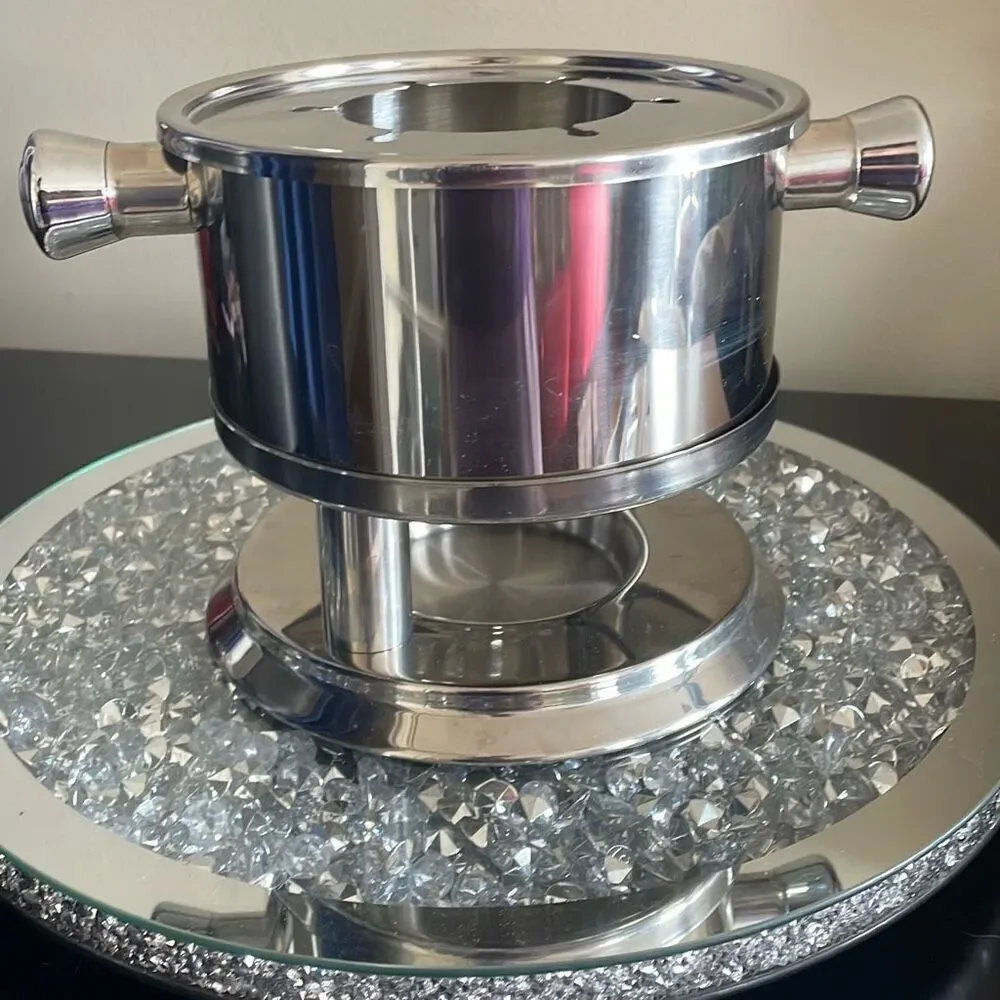 Sagaform small portable silver stainless steel fondue set with out forks preown